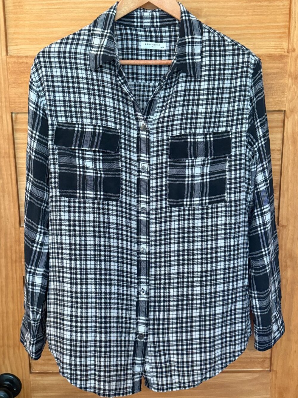 Equipment Femme 100% Silk Black White Plaid Buttoned Blouse Women's size M